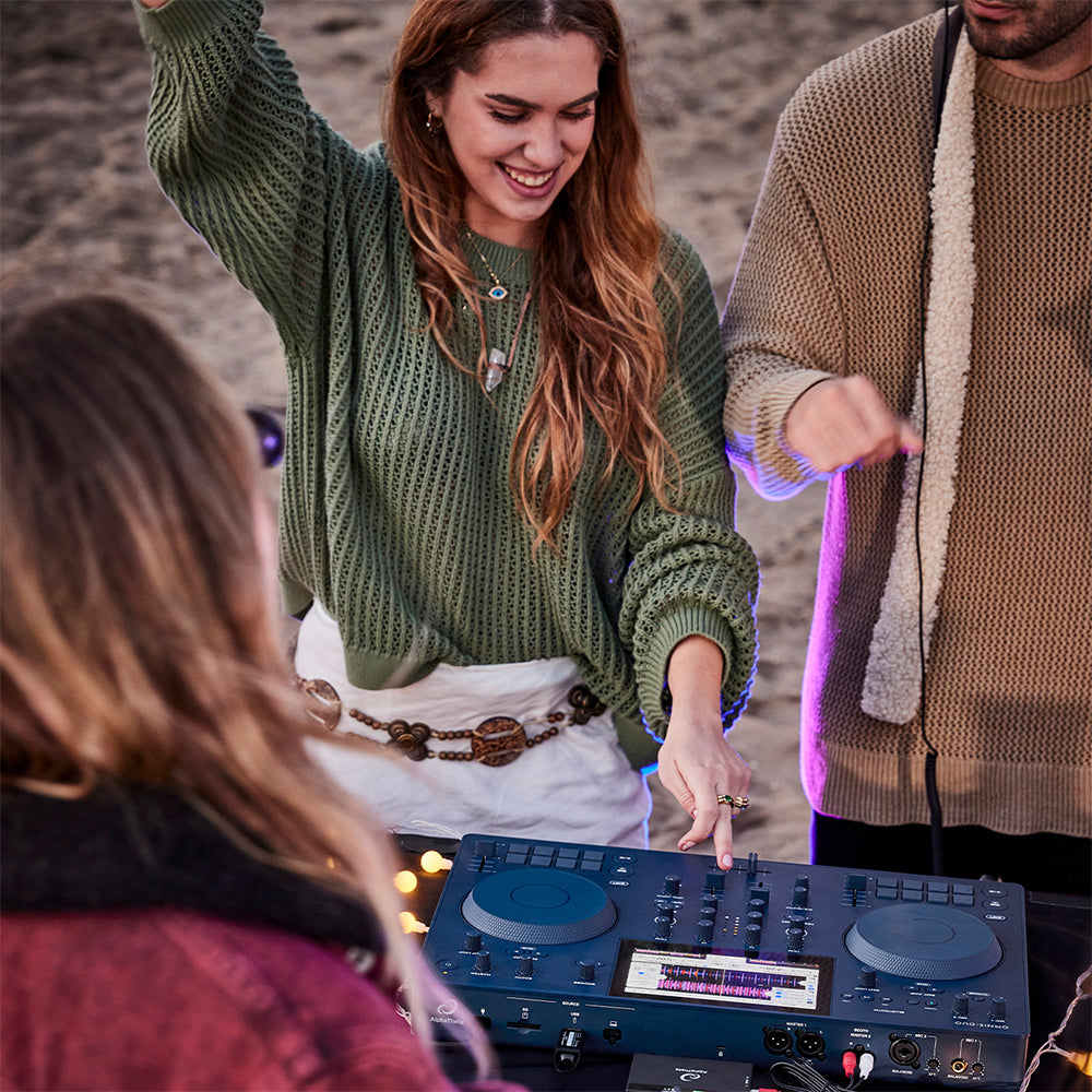 AlphaTheta OMNIS-DUO Portable all-in-one DJ system
