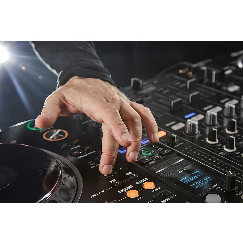 Pioneer DJ Club Pack – CDJ-3000 Media Players with DJM-A9 Mixer