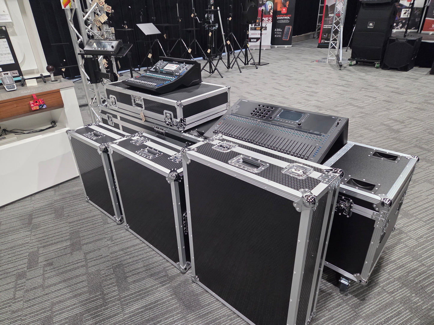Allen & Heath SQ5, SQ5+, QU5 or Qu5+ mixer flight case