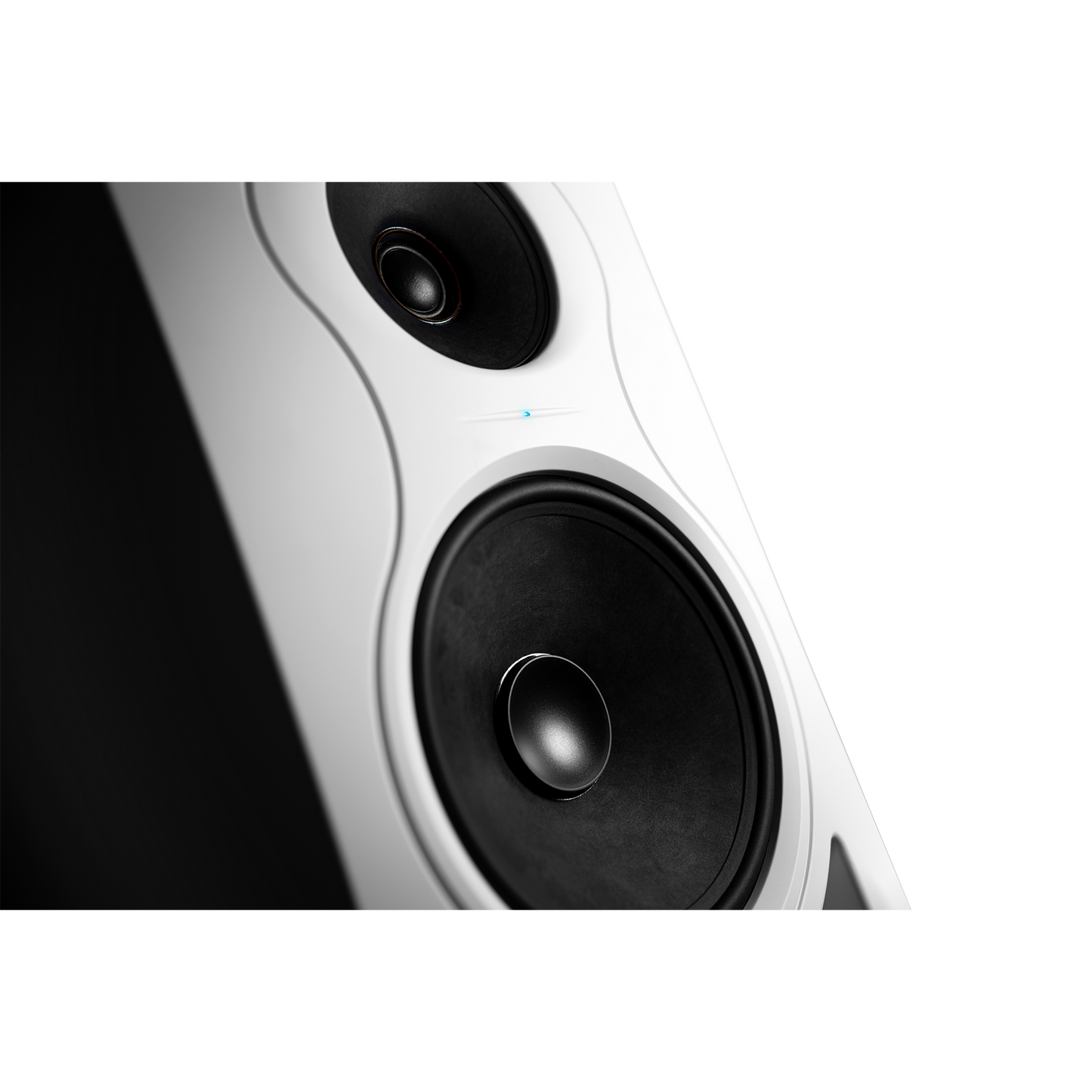 KALI AUDIO IN-8 v2 ACTIVE STUDIO MONITOR -3-WAY WHITE 2nd WAVE (EACH)