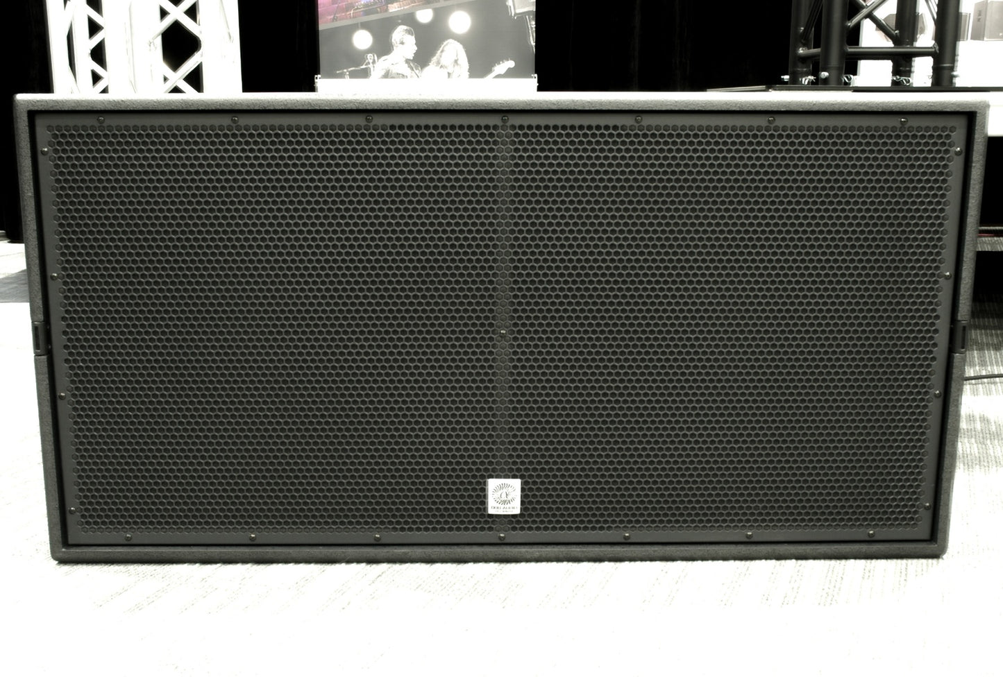 BOB AUDIO BNS2218 CONCERT SERIES DUAL 18" 2000W RMS BAND PASS SUBWOOFER