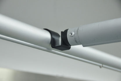 Self hanging bracket for horizontal bar