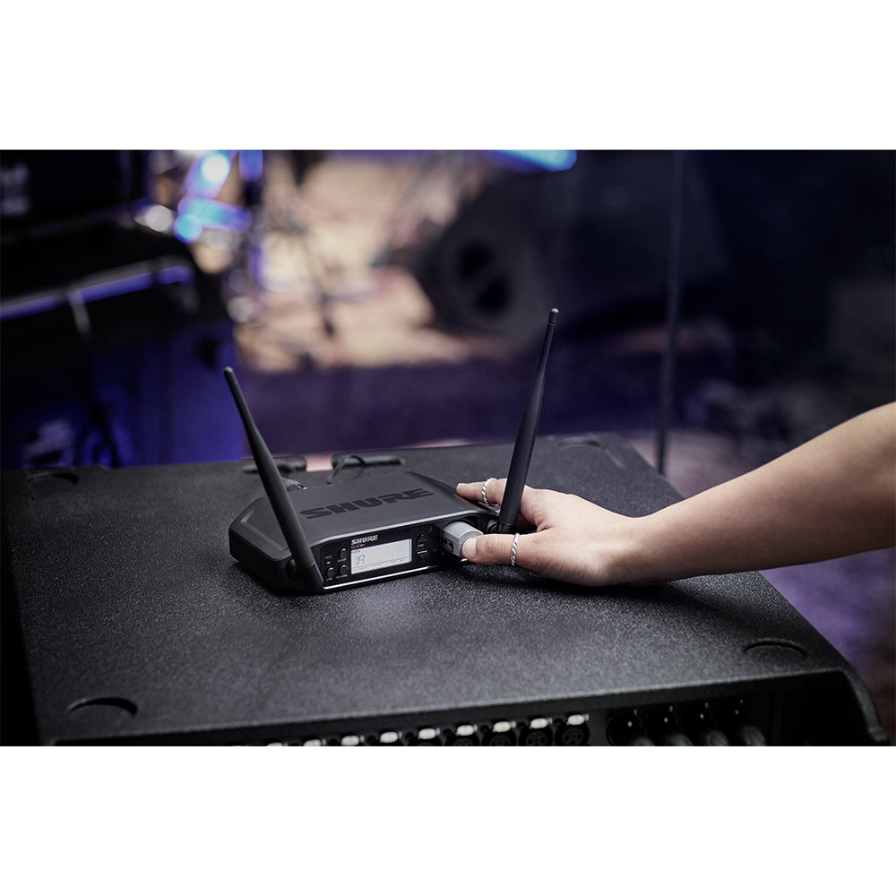 SHURE GLXD24+ SM58 WIRELESS DIGITAL HANDHELD SYSTEM: 2.4GH and 5.8GHz