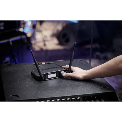 SHURE GLXD24+ SM58 WIRELESS DIGITAL HANDHELD SYSTEM: 2.4GH and 5.8GHz